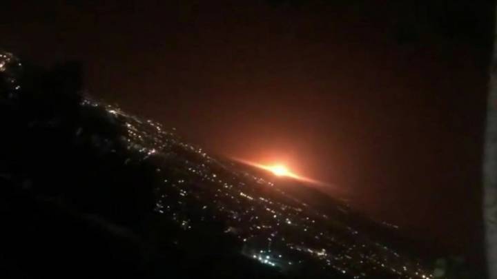 Explosion, vermutlich in der Nähe Teherans am 26. Juni. Das Bild kursierte in sozialen Medien